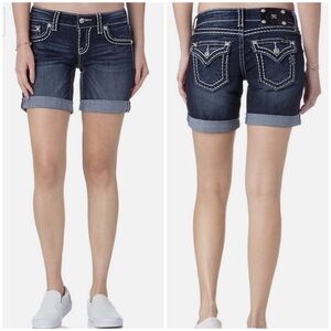 Miss Me Signature Mid Shorts NWT [1906]